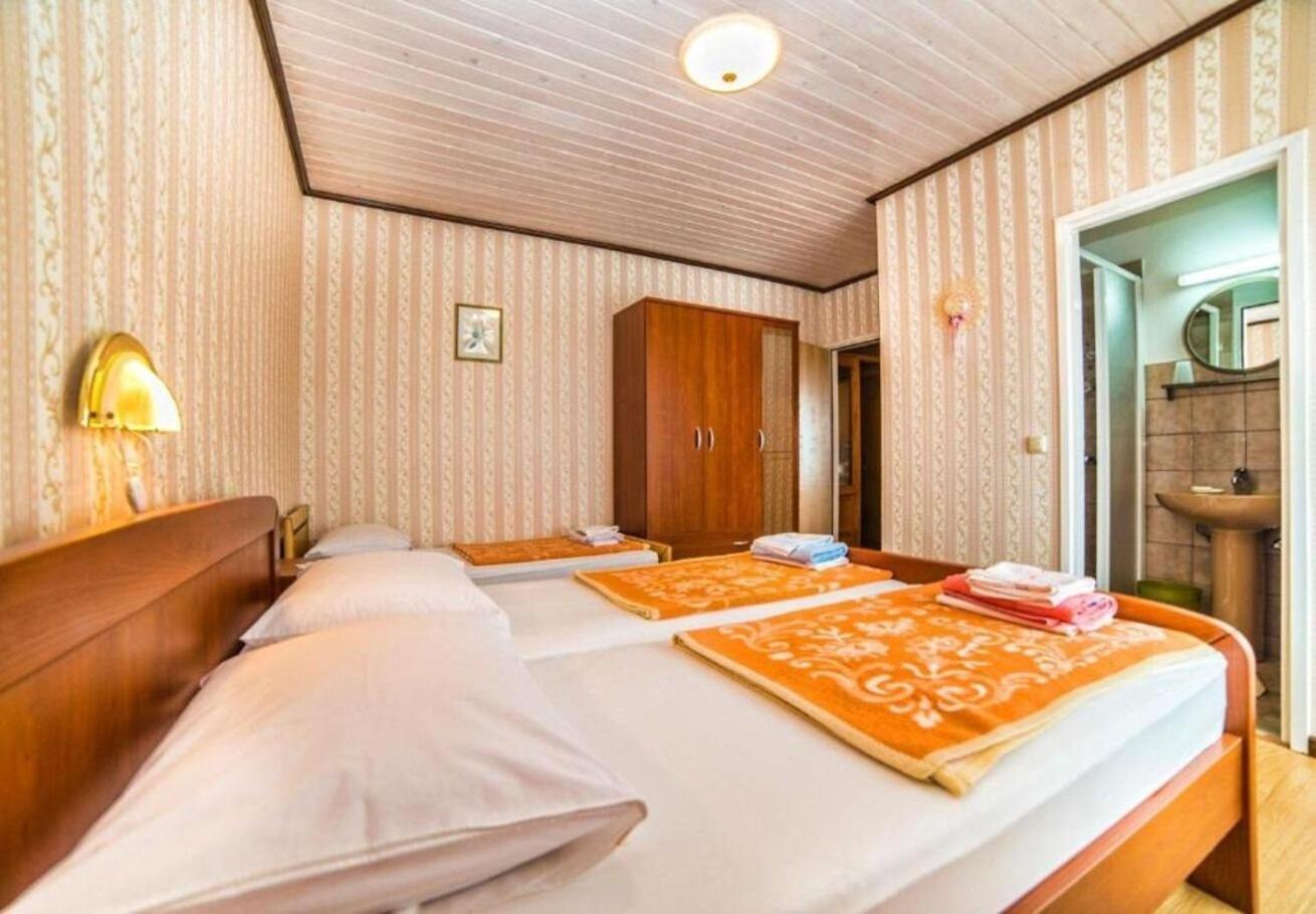 Apartments Dusa Banjol Εξωτερικό φωτογραφία