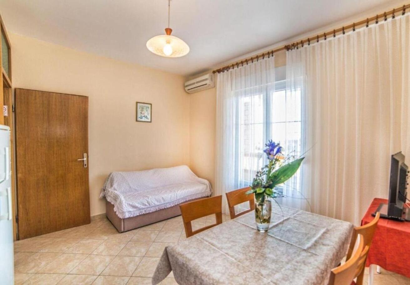 Apartments Dusa Banjol Εξωτερικό φωτογραφία