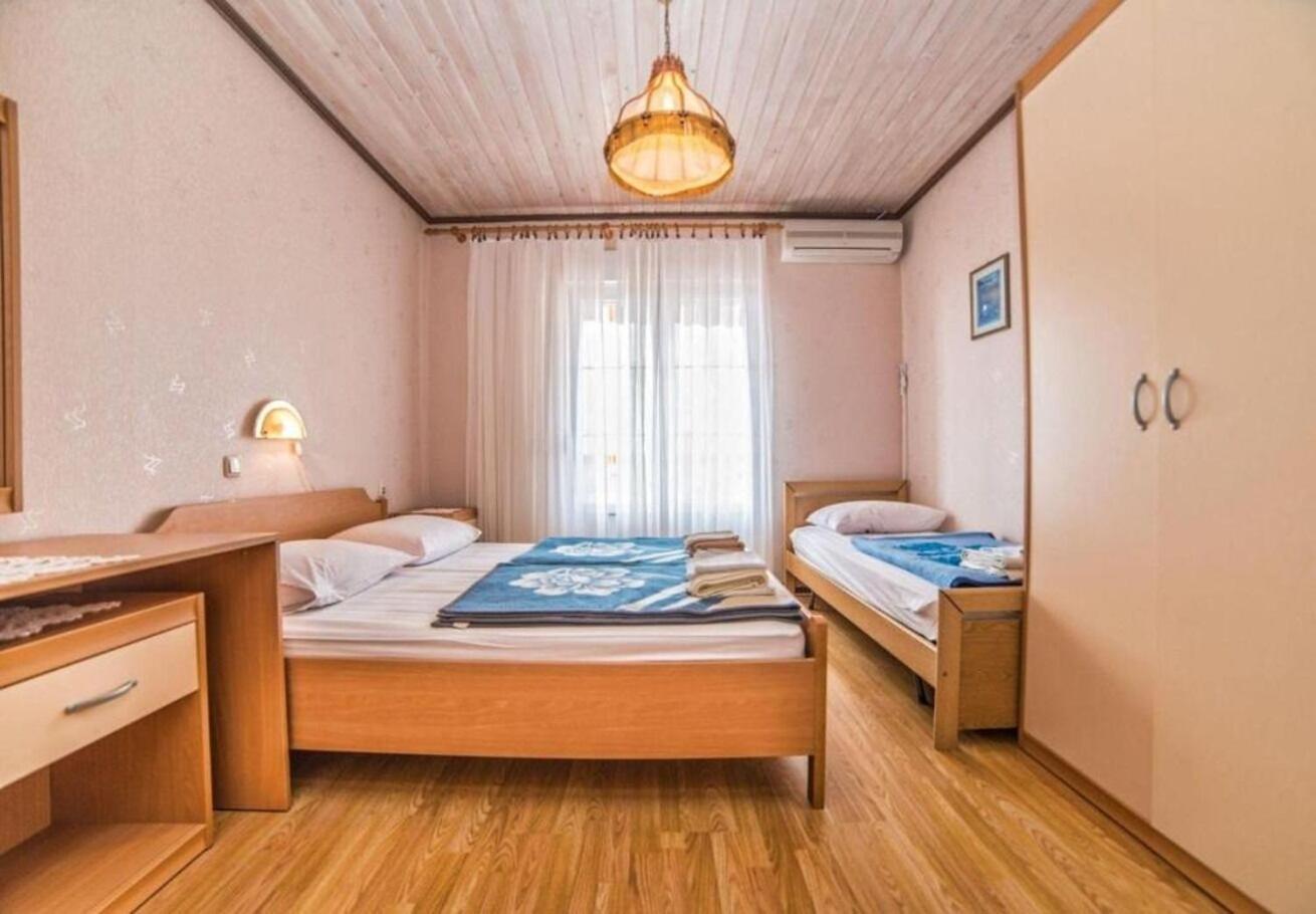 Apartments Dusa Banjol Εξωτερικό φωτογραφία