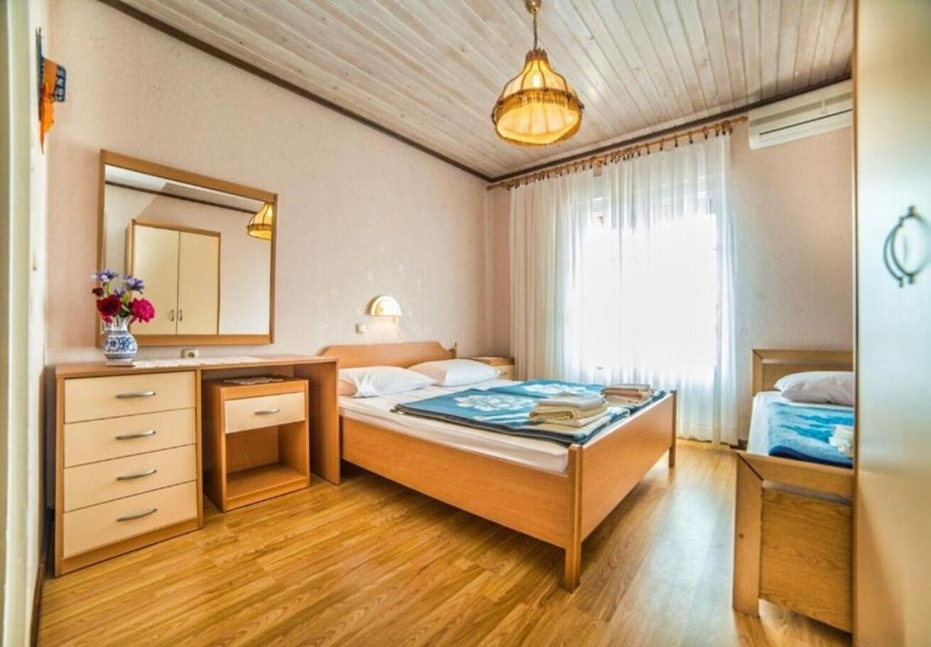 Apartments Dusa Banjol Εξωτερικό φωτογραφία