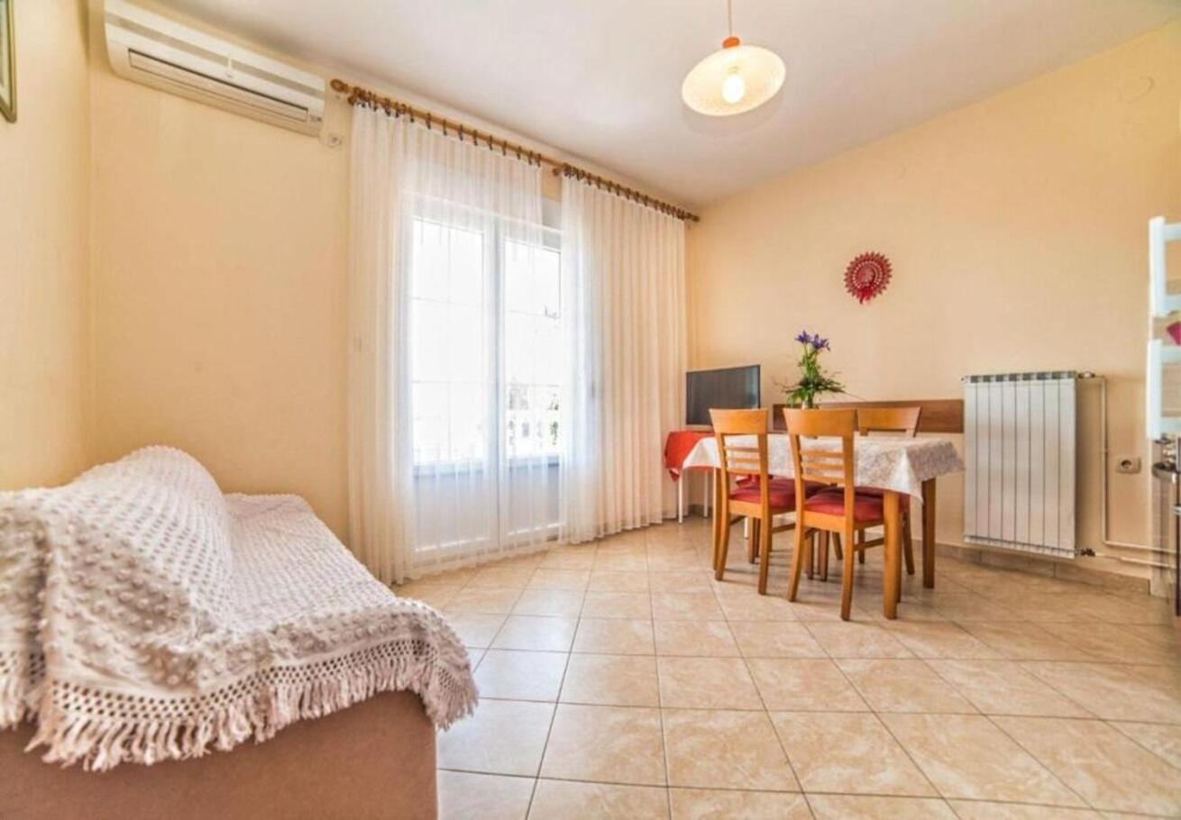 Apartments Dusa Banjol Εξωτερικό φωτογραφία