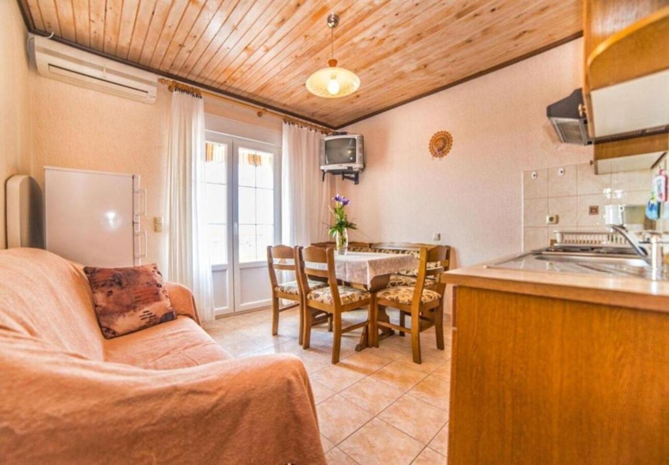 Apartments Dusa Banjol Εξωτερικό φωτογραφία